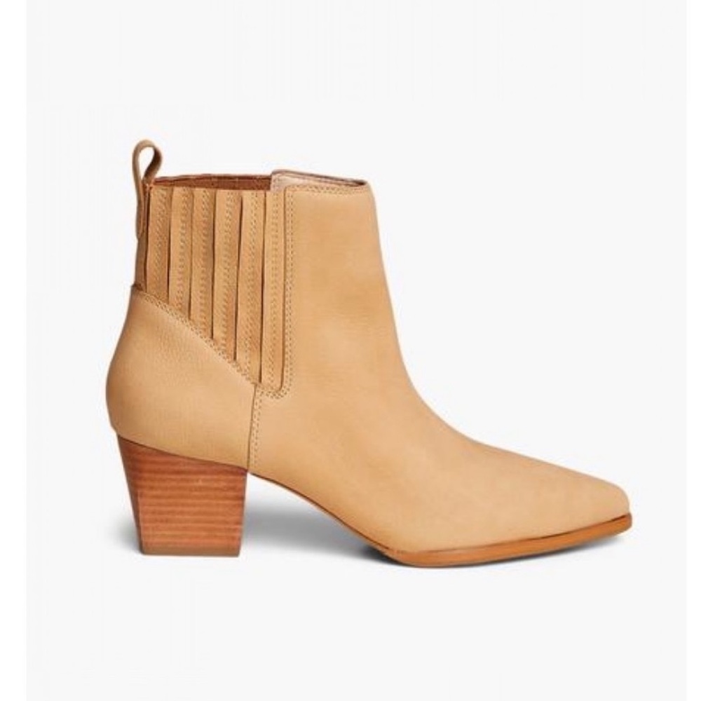 Able Eliza Boot in Biscotti Nubuck